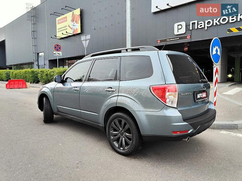 Внедорожник / Кроссовер Subaru Forester 2012 в Киеве