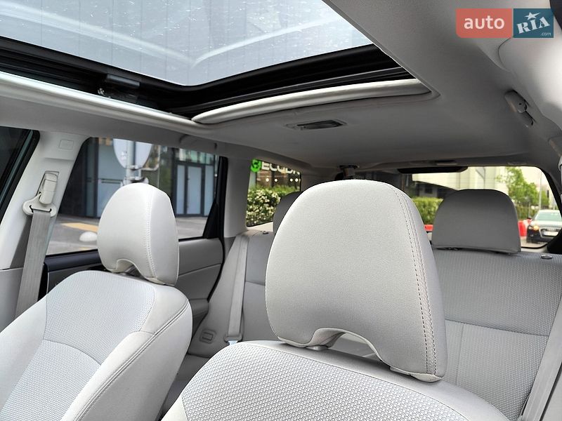 Внедорожник / Кроссовер Subaru Forester 2012 в Киеве