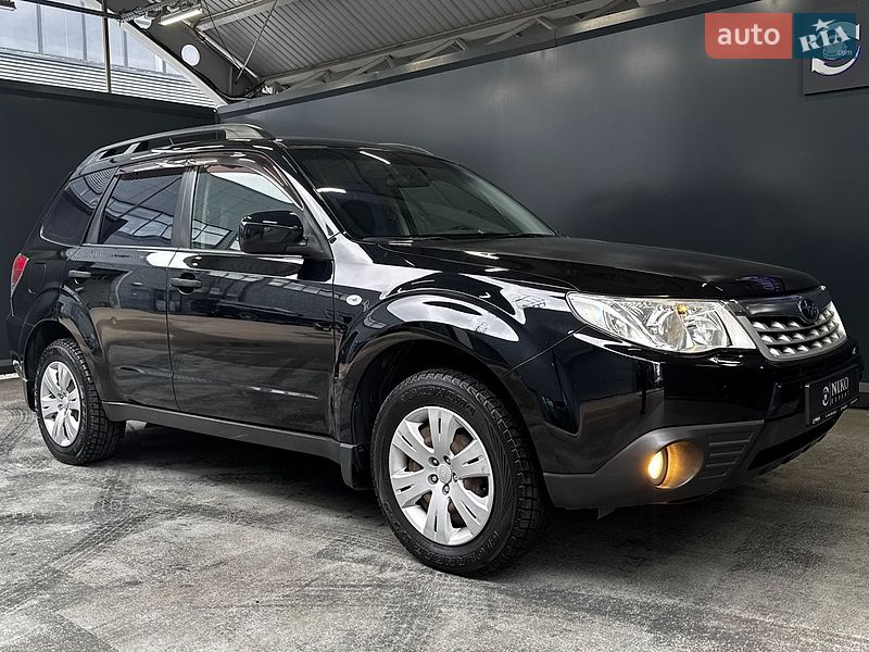 Позашляховик / Кросовер Subaru Forester 2011 в Києві