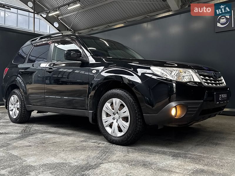 Позашляховик / Кросовер Subaru Forester 2011 в Києві