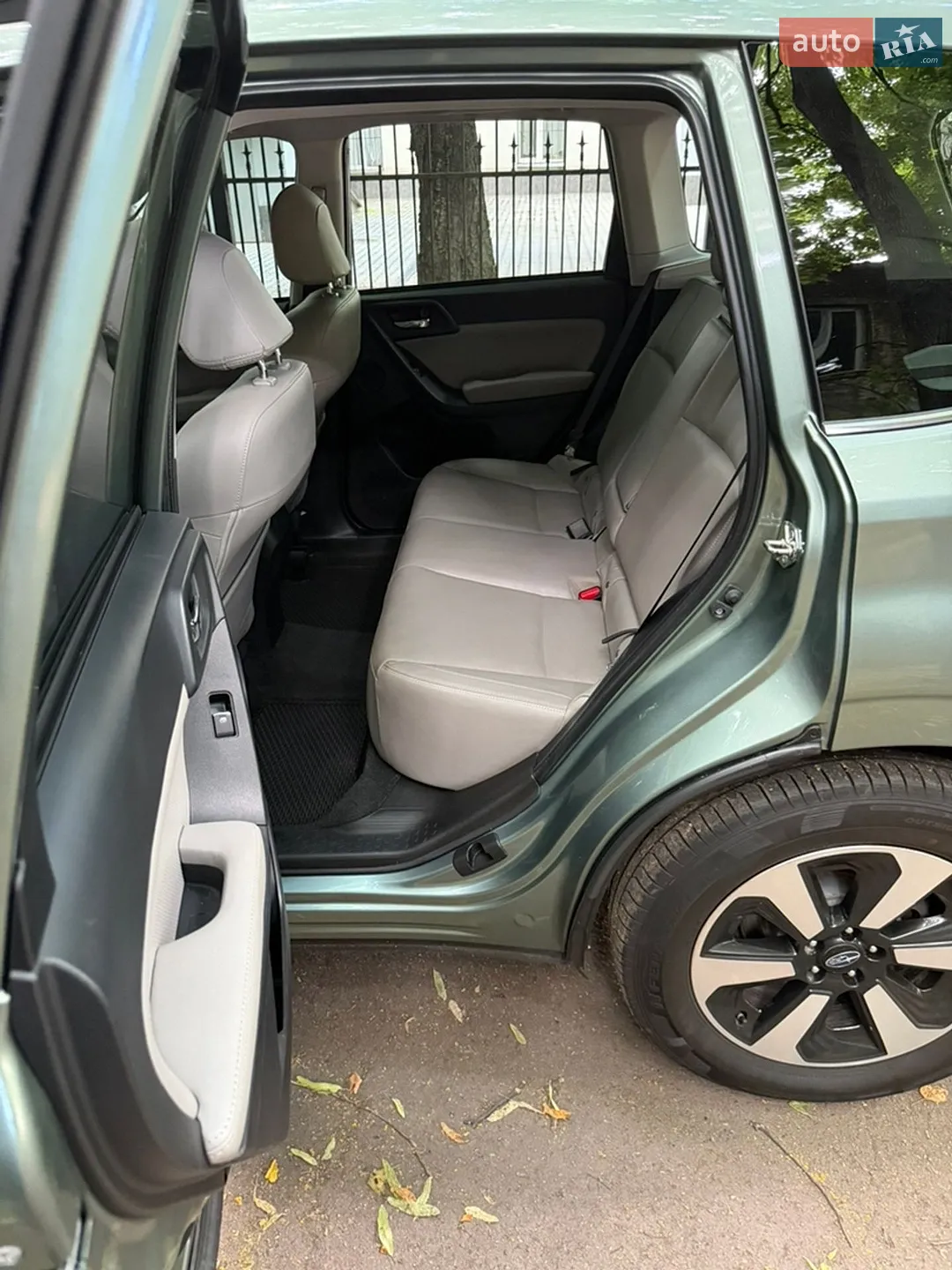 2016 Subaru Forester - мініатюра 17