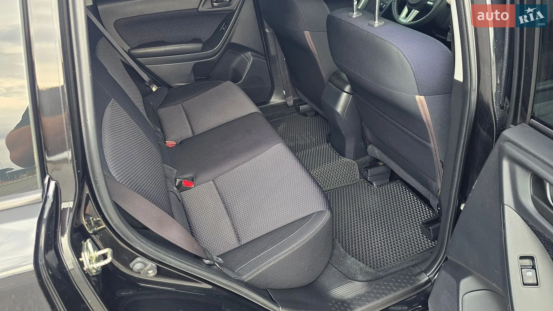 2017 Subaru Forester - мініатюра 8