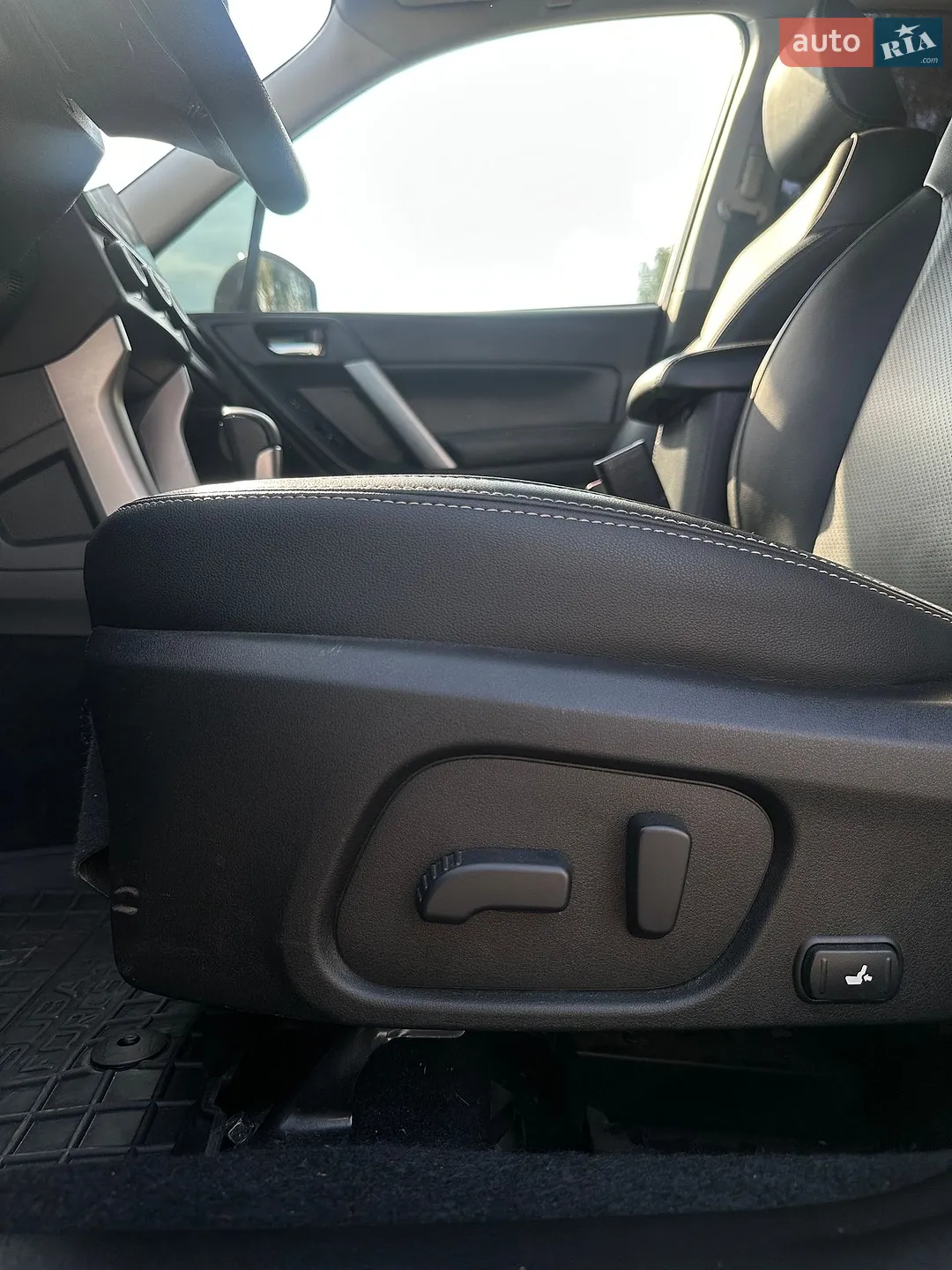 2015 Subaru Forester - мініатюра 31