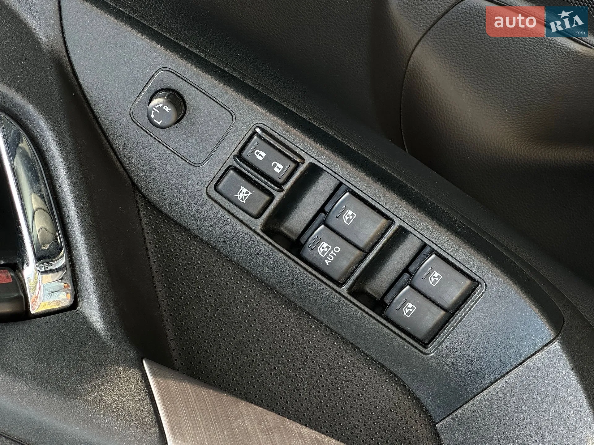 2015 Subaru Forester - мініатюра 32