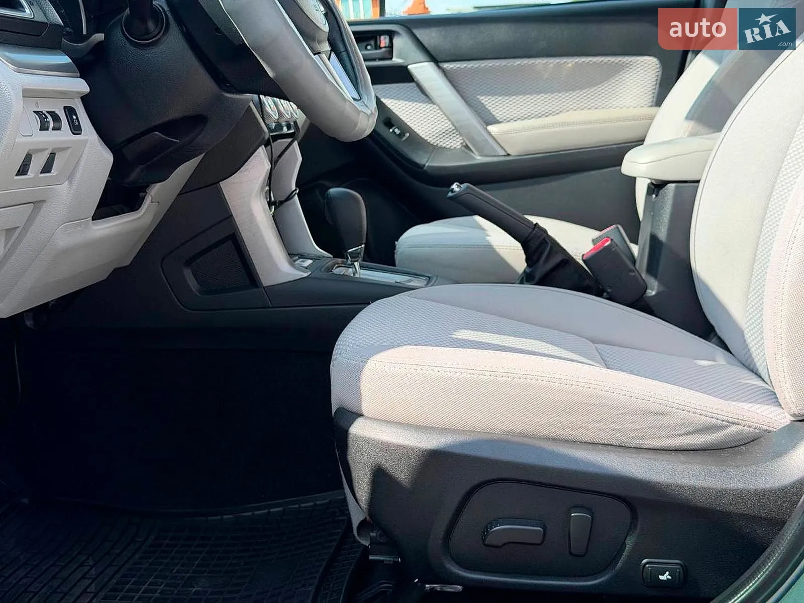 2016 Subaru Forester - мініатюра 15