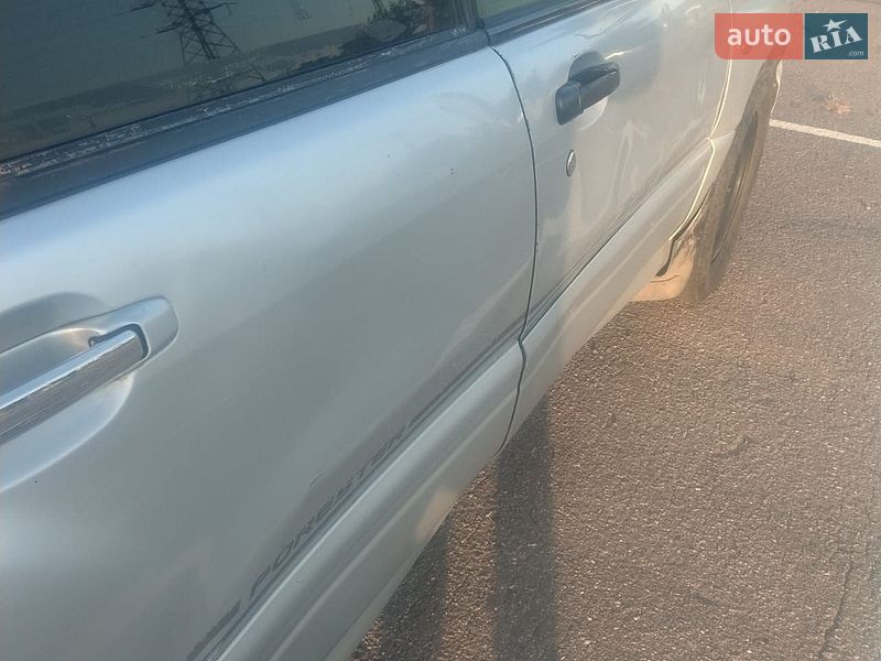 Внедорожник / Кроссовер Subaru Forester 1999 в Николаеве