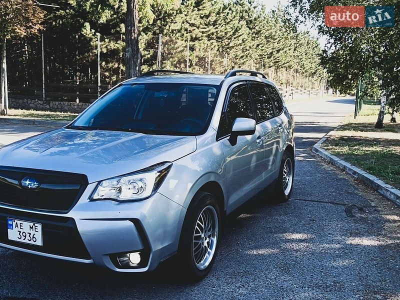 Позашляховик / Кросовер Subaru Forester 2014 в Дніпрі