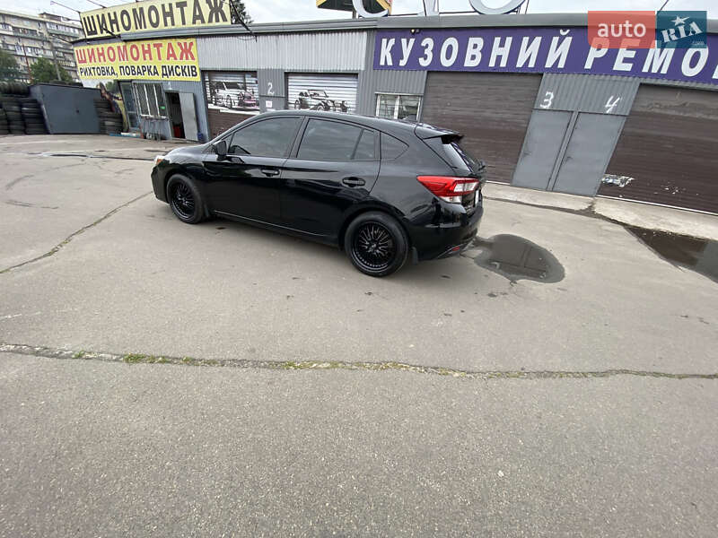 Хэтчбек Subaru Impreza 2017 в Киеве