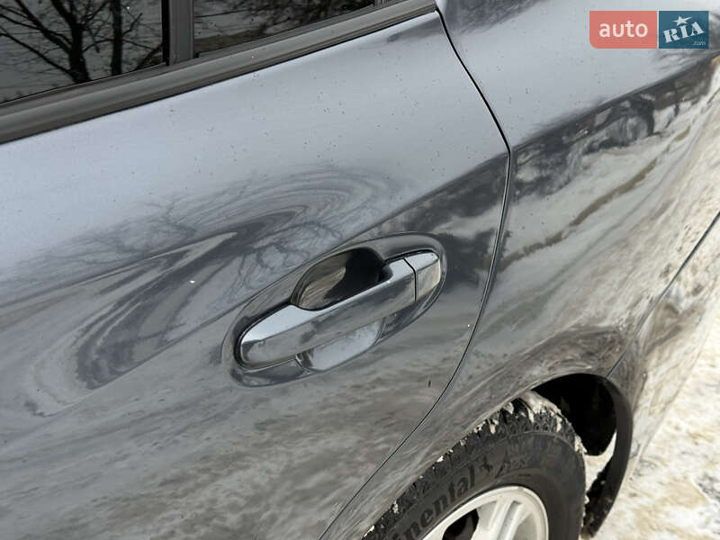 Седан Subaru Impreza 2017 в Днепре