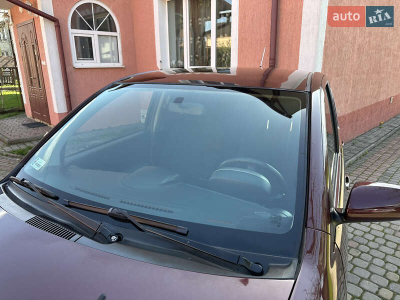 Хетчбек Subaru Justy 2009 в Дрогобичі