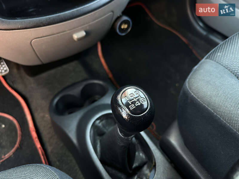 Хетчбек Subaru Justy 2009 в Дрогобичі