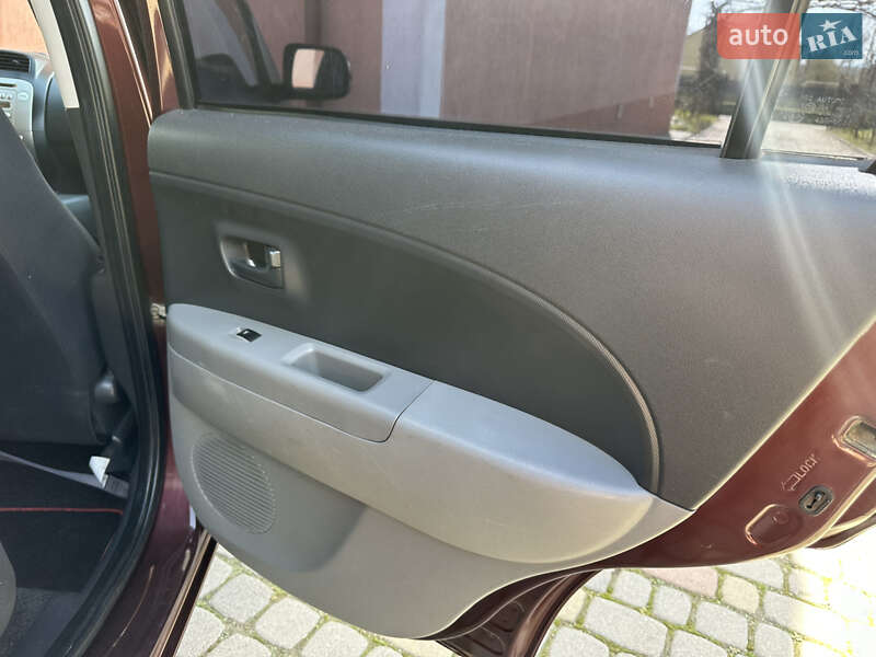 Хетчбек Subaru Justy 2009 в Дрогобичі