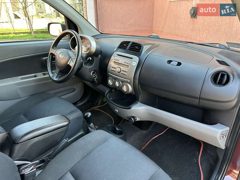 Хетчбек Subaru Justy 2009 в Дрогобичі