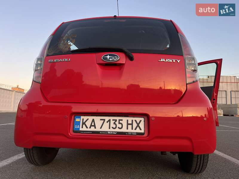 Хэтчбек Subaru Justy 2010 в Киеве
