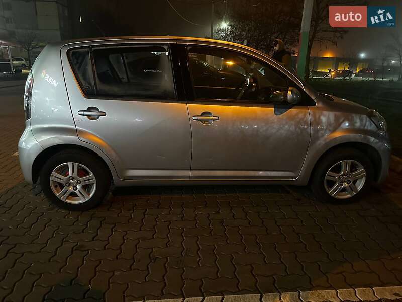 Хэтчбек Subaru Justy 2010 в Кривом Роге