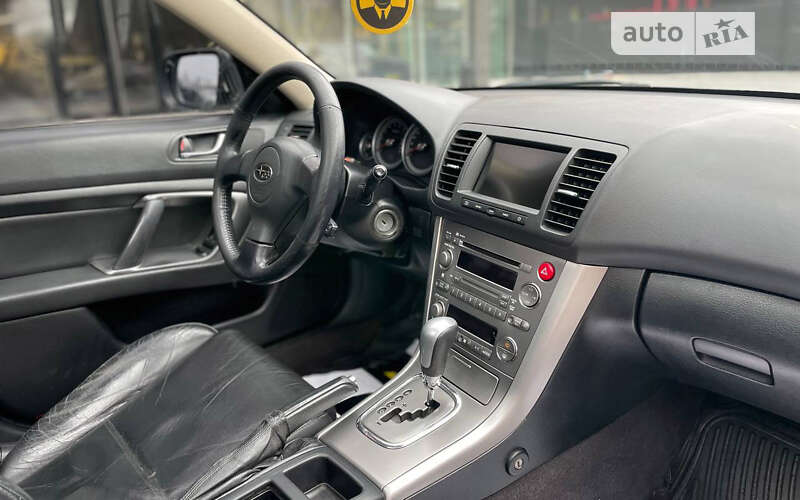 Універсал Subaru Legacy Outback 2006 в Чернівцях