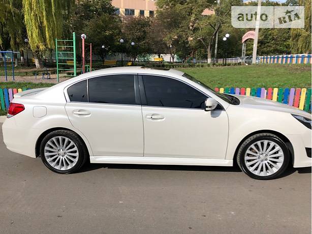Седан Subaru Legacy 2012 в Києві