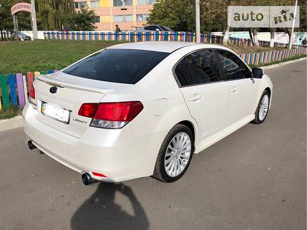 Седан Subaru Legacy 2012 в Києві