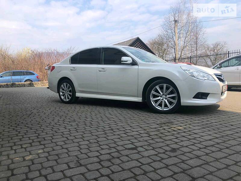 Седан Subaru Legacy 2012 в Сваляві