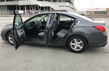 Седан Subaru Legacy 2018 в 