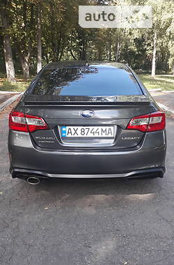 Седан Subaru Legacy 2017 в Краснограді