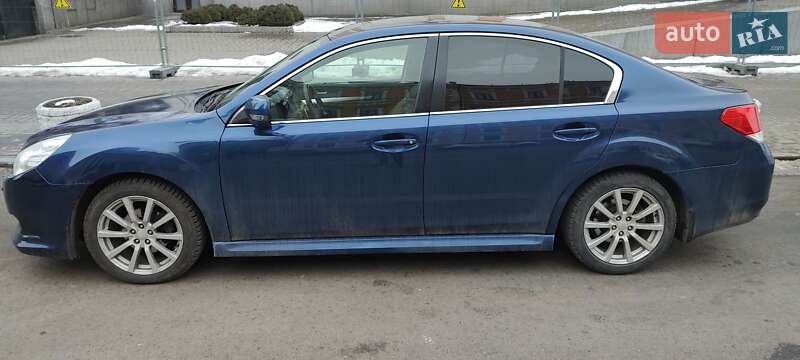 Седан Subaru Legacy 2011 в Киеве