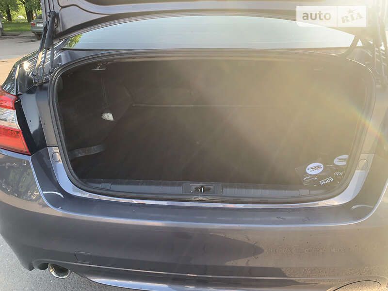 Седан Subaru Legacy 2015 в Ужгороде
