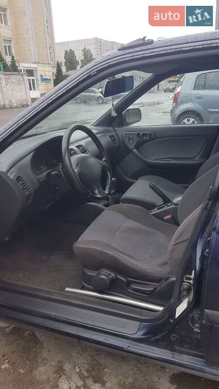 Седан Subaru Legacy 1996 в Киеве