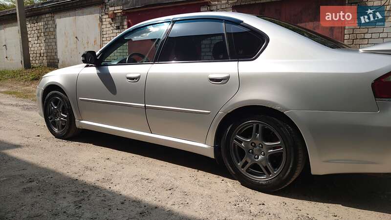 Седан Subaru Legacy 2006 в Днепре