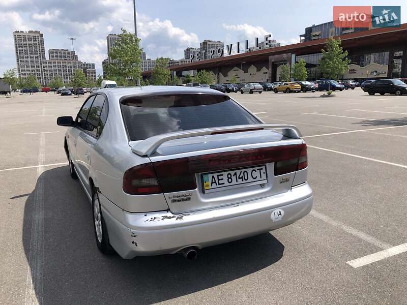 Седан Subaru Legacy 2002 в Києві