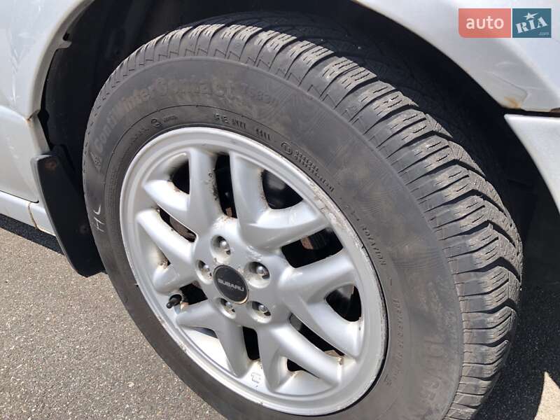 Седан Subaru Legacy 2002 в Києві