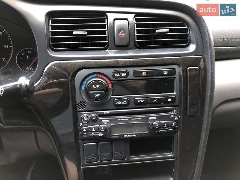 Седан Subaru Legacy 2002 в Києві