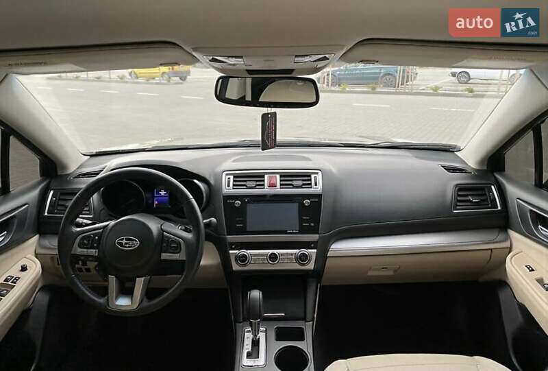 Седан Subaru Legacy 2015 в Горишних Плавнях
