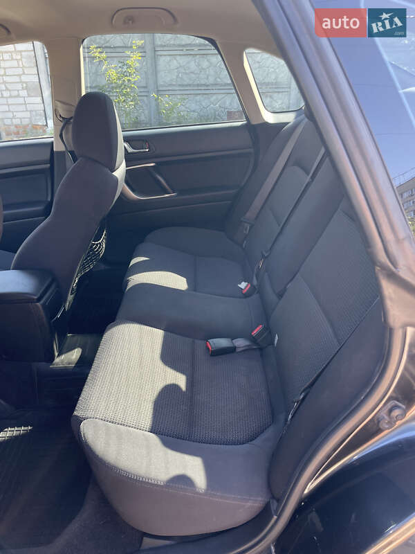 Седан Subaru Legacy 2006 в Днепре