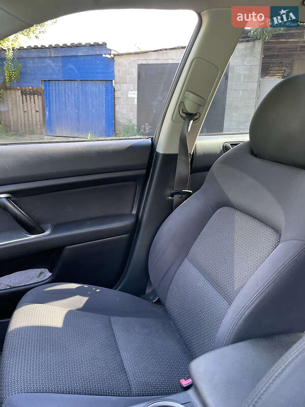 Седан Subaru Legacy 2006 в Днепре