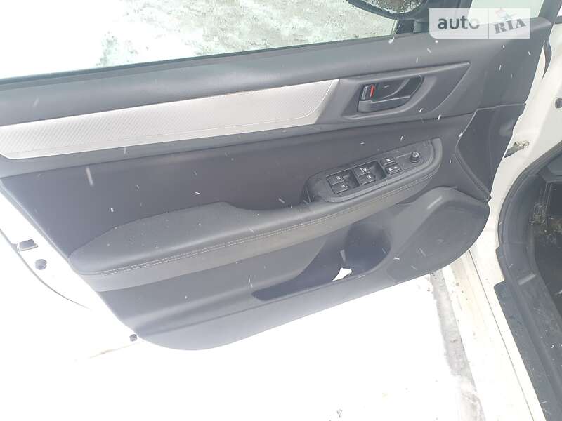 Седан Subaru Legacy 2018 в Киеве