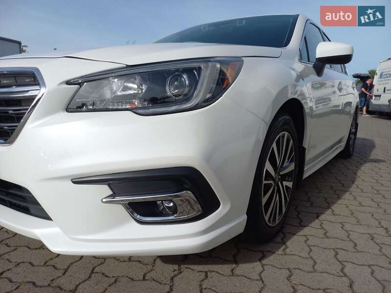 Седан Subaru Legacy 2019 в Черновцах