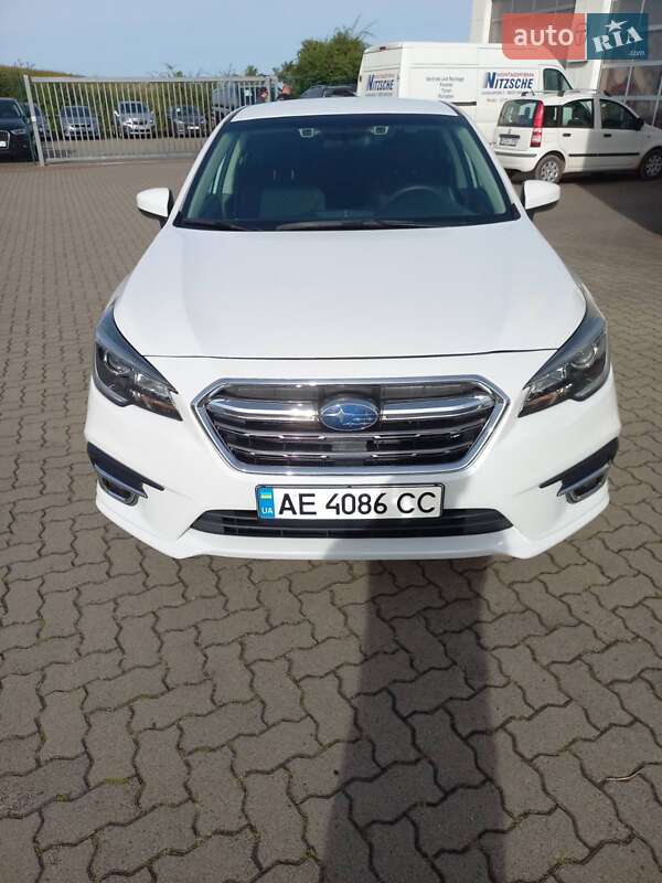 Седан Subaru Legacy 2019 в Черновцах