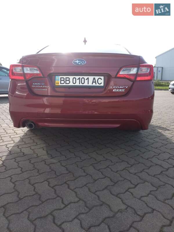 Седан Subaru Legacy 2017 в Черновцах