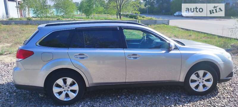 Универсал Subaru Legacy 2011 в Каменском