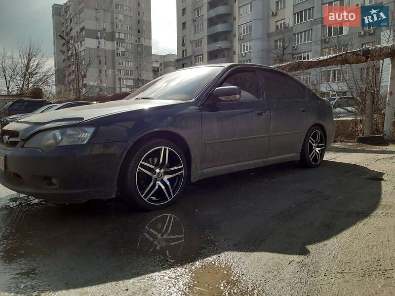 Седан Subaru Legacy 2004 в Харькове