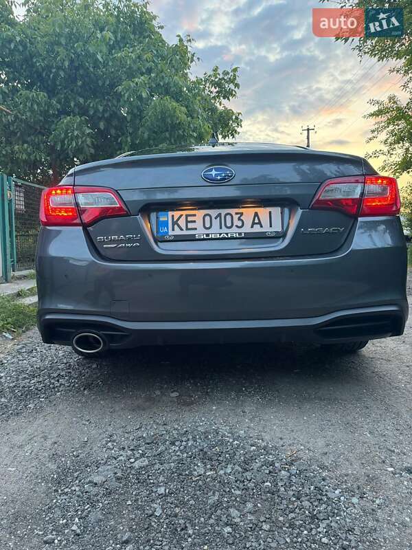 Седан Subaru Legacy 2018 в Днепре