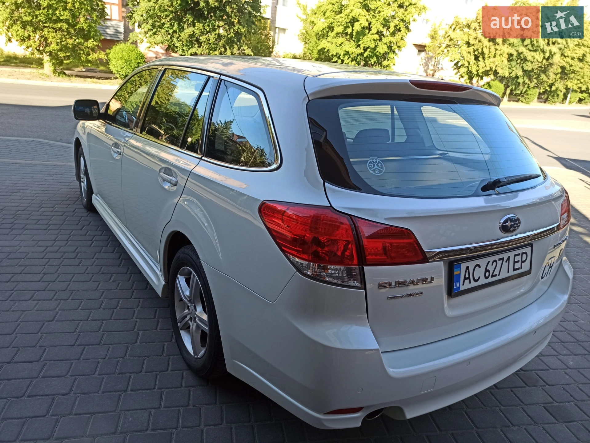 2010 Subaru Legacy - мініатюра 2