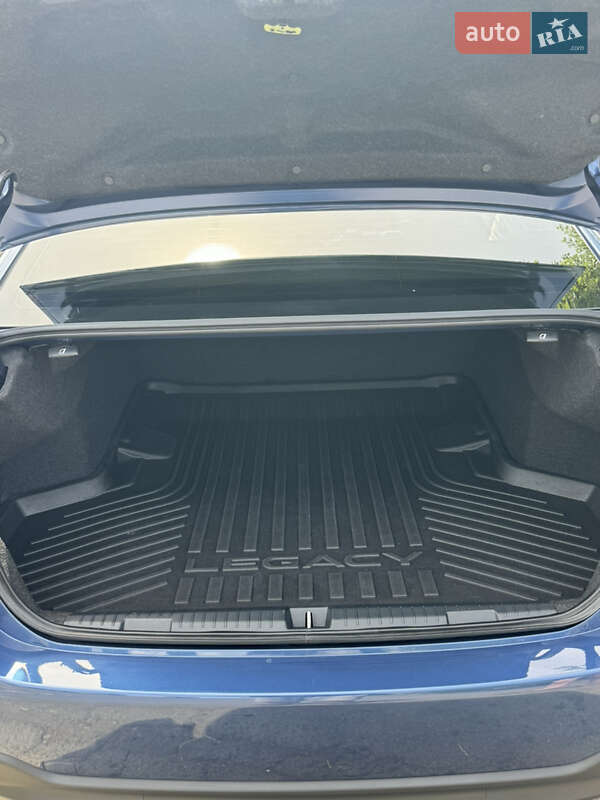 Седан Subaru Legacy 2022 в Кам'янському