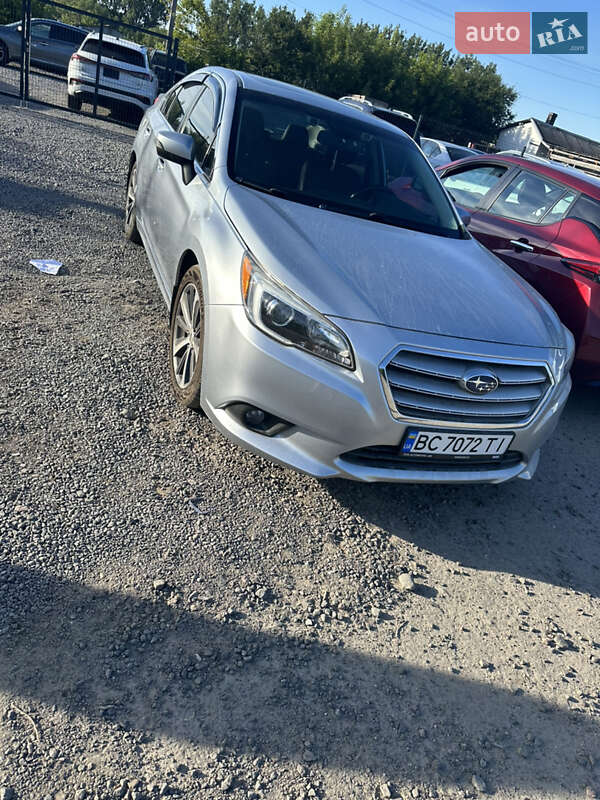 Седан Subaru Legacy 2015 в Львове