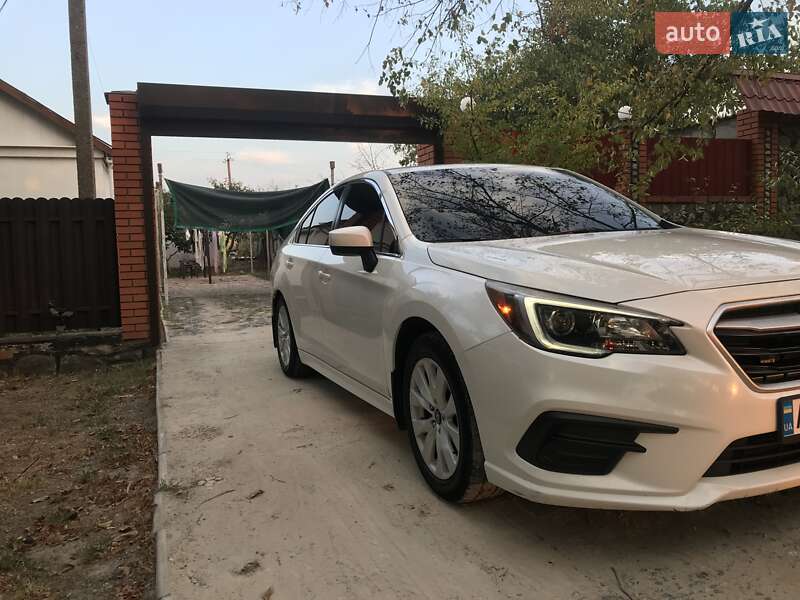 Седан Subaru Legacy 2015 в Новому Бузі