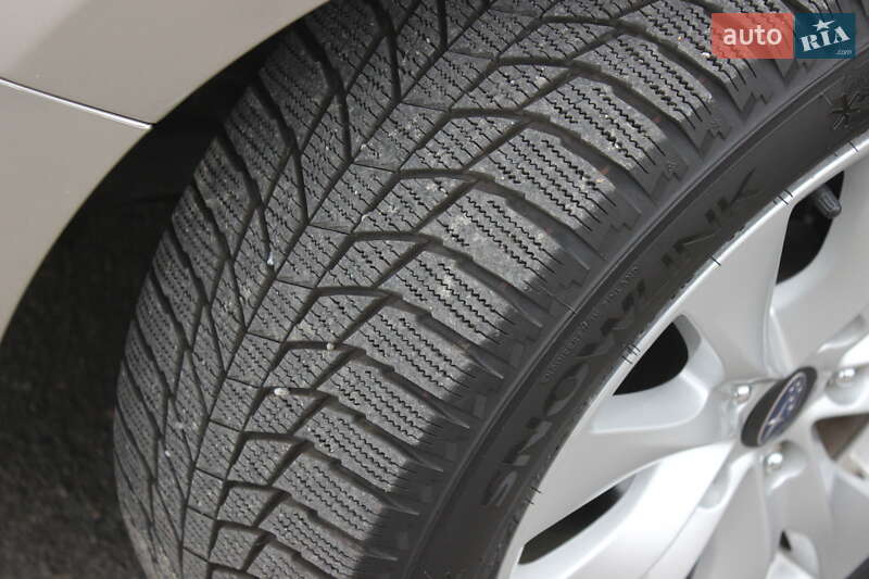 Седан Subaru Legacy 2014 в Днепре