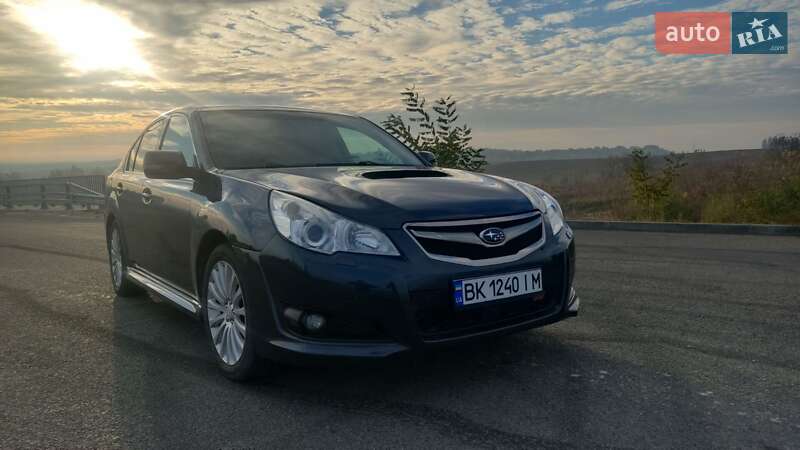 Седан Subaru Legacy 2010 в Ровно