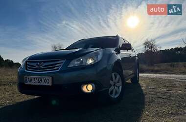 Универсал Subaru Legacy 2011 в 