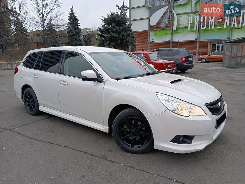 Универсал Subaru Legacy 2012 в 